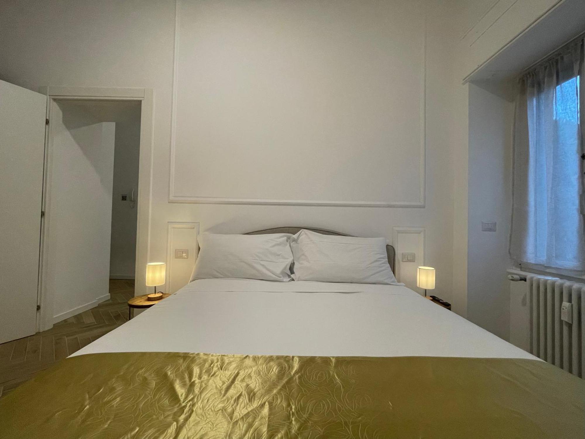 R&R Urban Chic Apartment Bergamo Bagian luar foto